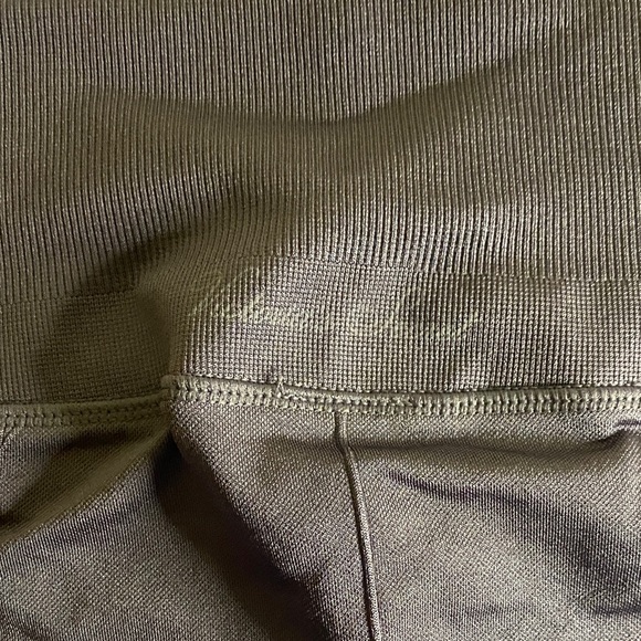 Victoria's Secret Capris Leggings in Deep Purple Sz L - Picture 9 of 11